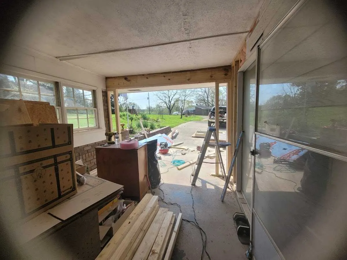 Air movers and dehumidifier for Water Mitigation Services in Haysville