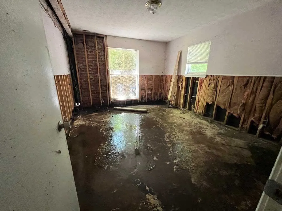 Water Damage Restoration services in Haysville, KS